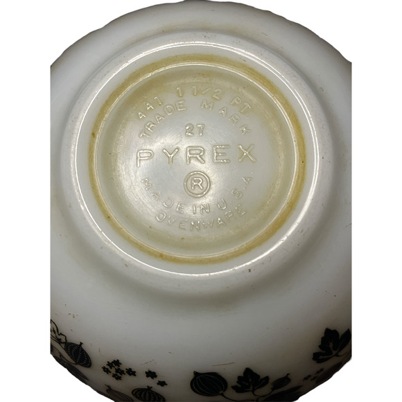 Pyrex Yellow & Black Gooseberry Mixing Bowl - 1.5 Pint - Picture 5 of 5